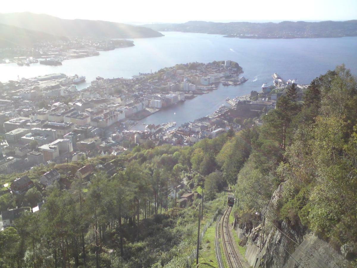 Central Location In The Heart Of Historic Bergen Ngoại thất bức ảnh