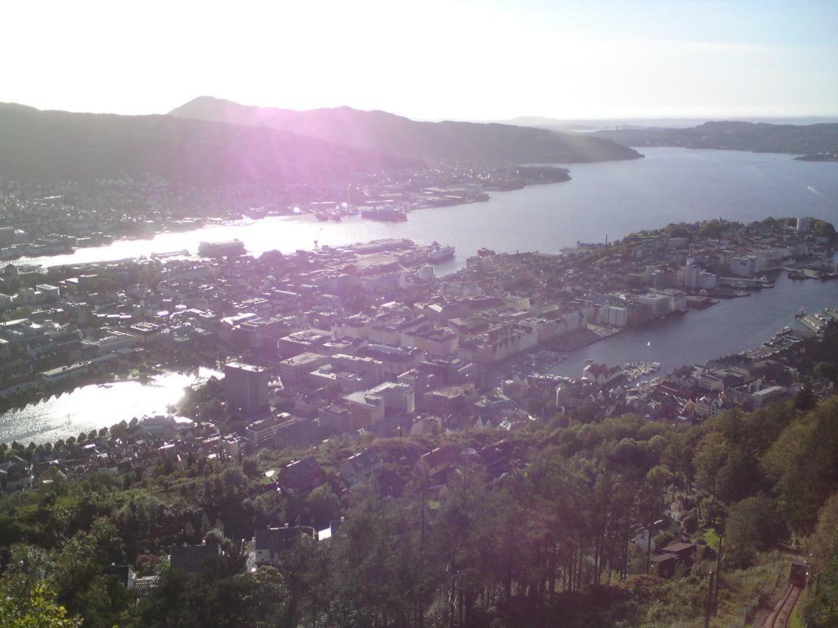 Central Location In The Heart Of Historic Bergen Ngoại thất bức ảnh